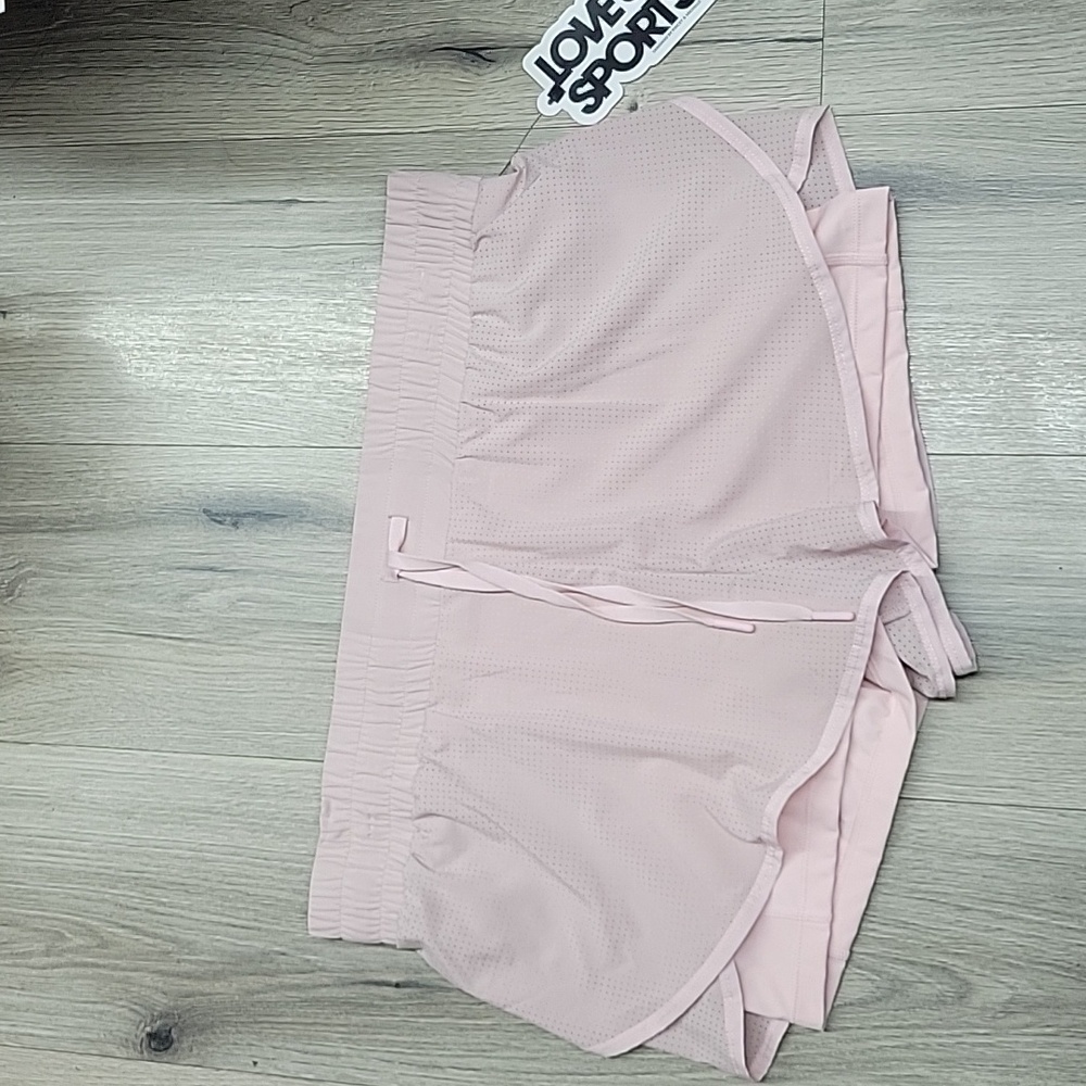 LOVE &SPORTS SHORTS.